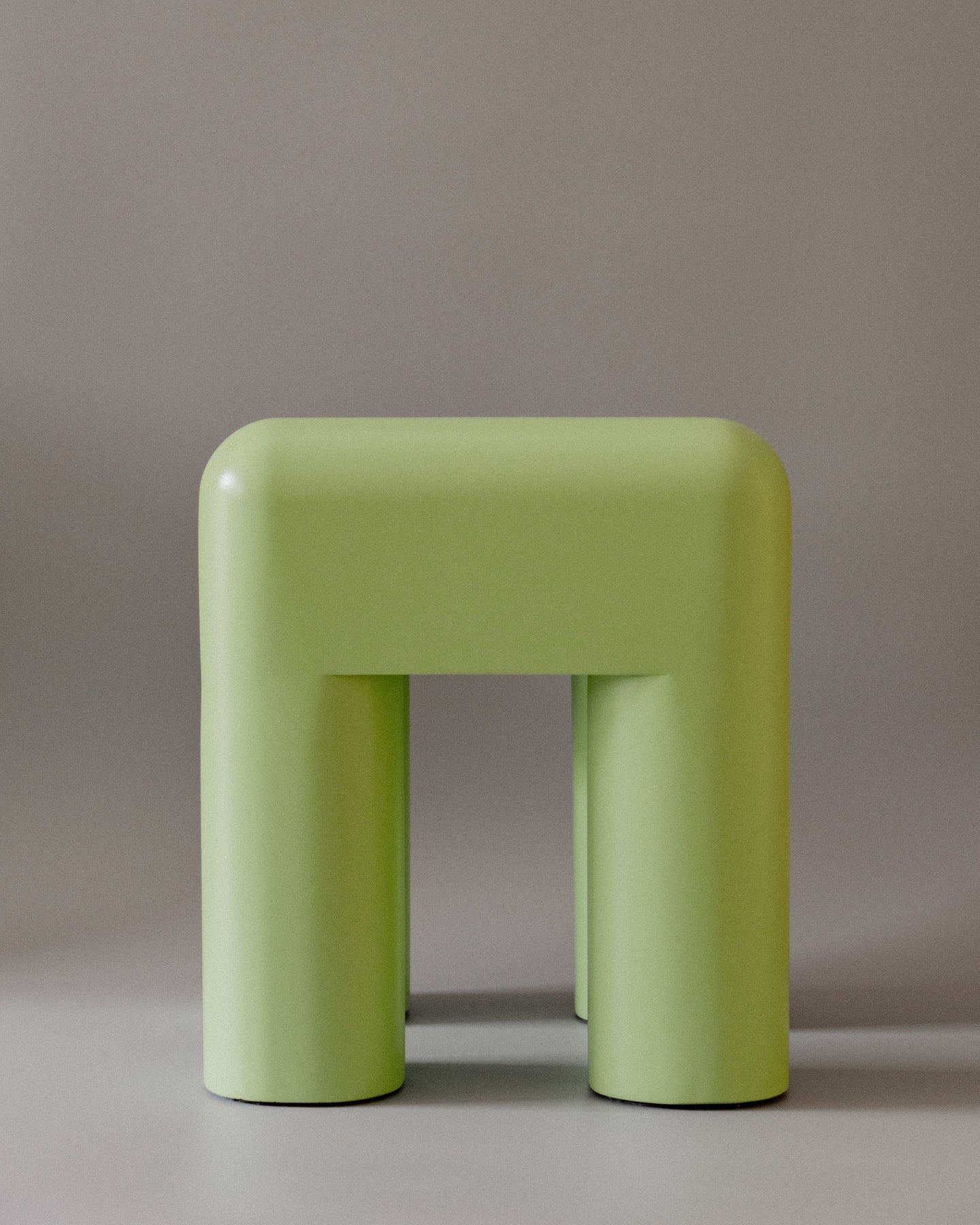 Marcello - lacquered stool / side table